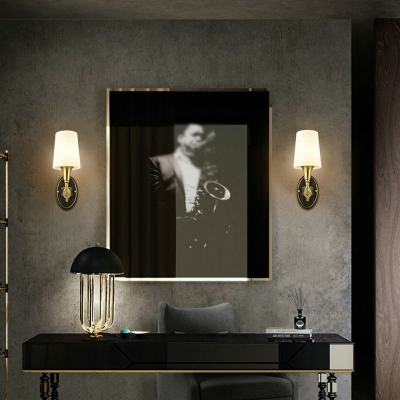 Metal Material Postmodern Wall Sconce Lighting Wall Mounted Lights for Bedroom