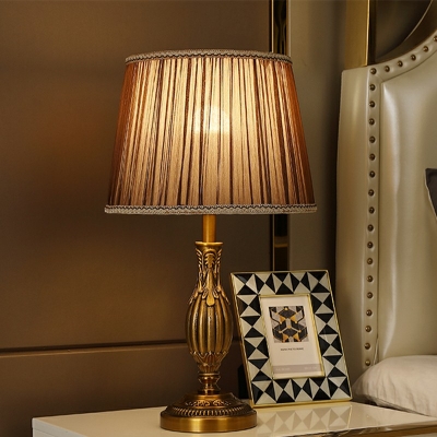 Postmodern Night Table Lamps Metal Material Table Light for Living Room Bedroom
