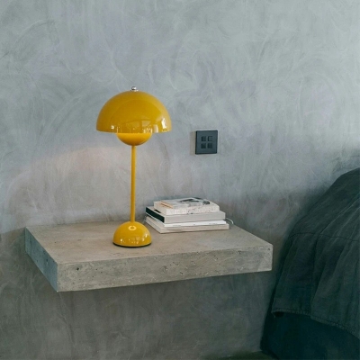 Modern Table Lamp Metal Bedside Table Lamps