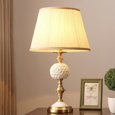 Minimalism Style Metal Table Lamp 1 Head Desk Lamp for Bedroom Study Room