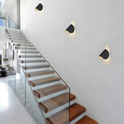 Designer Natural Light Curved Wall Mounted Light Fixture Metallic Wall Light Sconces