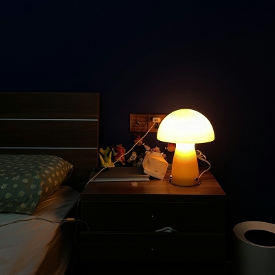 Mid-Century Glass Table Lamp Modern Mushroom Night Table Lamps for Bedroom