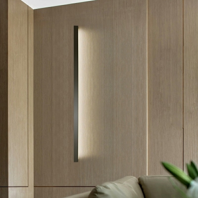 Modernist Third Gear Linear Wall Lighting Fixtures Metal and Wood Wall Mounted Light Fixture