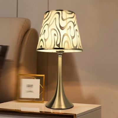 Modernism 1 Head Table Lamp Metal Desk Lamp for Bedroom Study Room