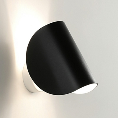 Designer Curved Wall Mounted Light Fixture Metallic Wall Light Sconces