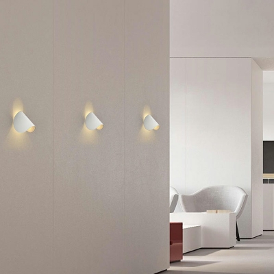 Wall Light Fixture Modern Style Metal Wall Light For Bedroom