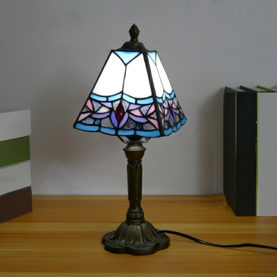 Tiffany Glass Table Light for Reading Room and Bedroom