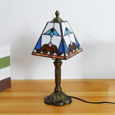 Tiffany Glass Table Light for Reading Room and Bedroom