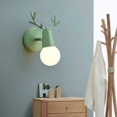 Modern Style LED Wall Sconce Nordic Style Metal Macaron Wall Light for Bedside