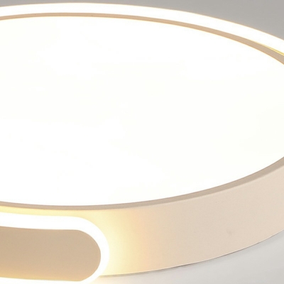 White Circular Flush-Mount Light Fixture Modern Style Metal 1 Light Flush Mount Light Fixtures