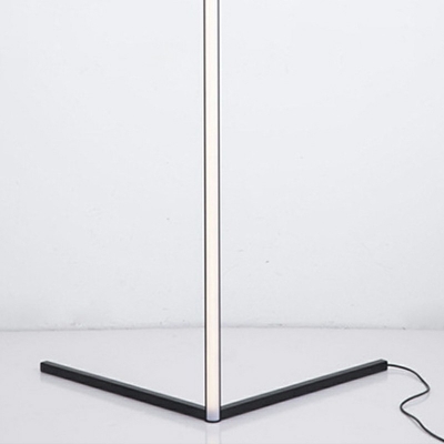 1 Light Cylinder Nightstand Lamp Modern Metal Floor Light in Black