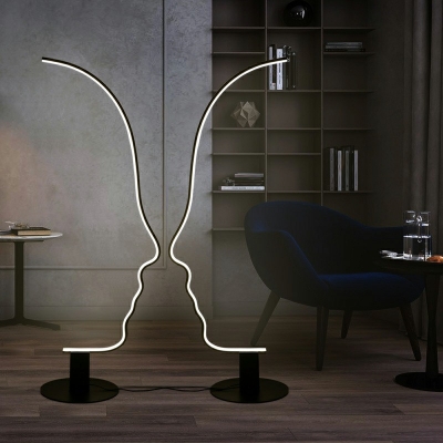 Modern Style Creative Floor Lamp 1 Light Black Metal Floor Lamp for Bedroom