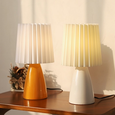 Metal Table Lamo Single Bulb Simplicity Stylie Table Lighting for Bedroom