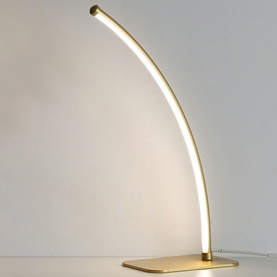 Modern Style Curved Night Table Lamps Metal 1-Light Table Lamp in Gold