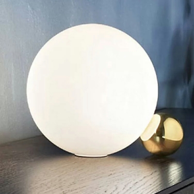 Globe Modern Night Table Lamps Minimalism Metal Table Light for Dinning Room