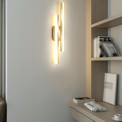 2 Lights Thin-Line Wall Mounted Reading Lights Modern Style Metal Wall Sconce Lighting in Gold