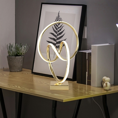 Post-Contemporary Style Irregular Line Table Lamp Aluminium Nightstand Lamp