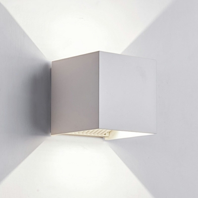 Squared Wall Mount Light Modern Style Metal 2-Lights Sconce Light in White