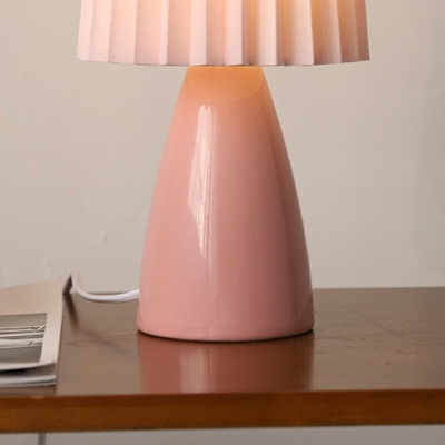 Metal Table Lamo Single Bulb Simplicity Stylie Table Lighting for Bedroom
