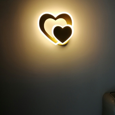 2-Light Sconce Light Minimalism Style Heart Shape Metal Wall Mount Light
