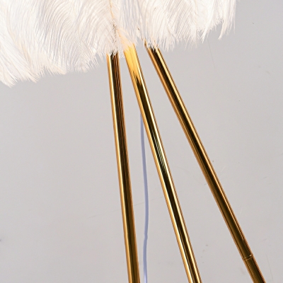 White Feather Shade Floor Lamp Single Head Gold Metal Floor Lighting