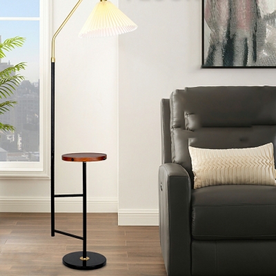 Modern Minimalist Style Floor Lamp Wrought Iron Floor Lamp for Living Room and Study