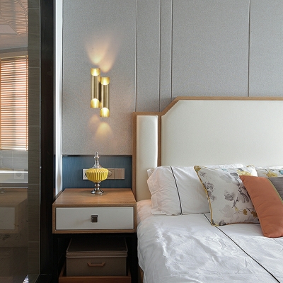 Postmodern Light Luxury Metal Wall Lamp Simple Creative Bedroom Wall Sconce