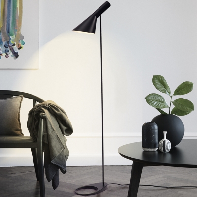 Single Head Floor Lighting Metal Contemporary Floor Lamp for Bedroom
