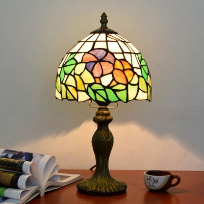 Peony Nightstand Lamp 1-Head Multicolored Stained Glass Table Lamp in Green