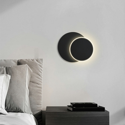 Modern Style Circular Wall Sconce Lights Metal 1-Light Wall Mounted Lamps in Black
