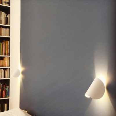 Designer Curved Wall Mounted Light Fixture Metallic Wall Light Sconces