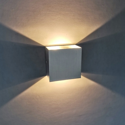 Silver Square Shape Wall Sconce Light Metal LED Wall Mounted Light