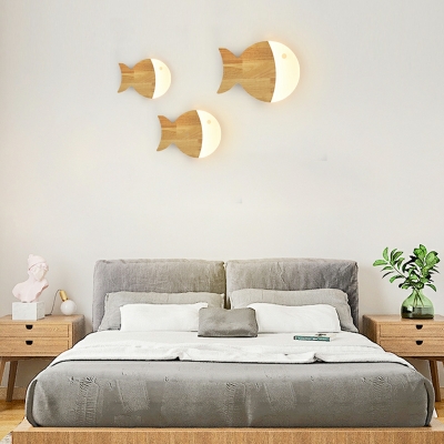 Nordic Creative Fish Shaped Wall Lamp Modern Wooden Wall Lamp for Bedroom