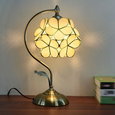 1 Light Nightstand Light Tiffany Style Flower Shape Metal Night Table Lamps