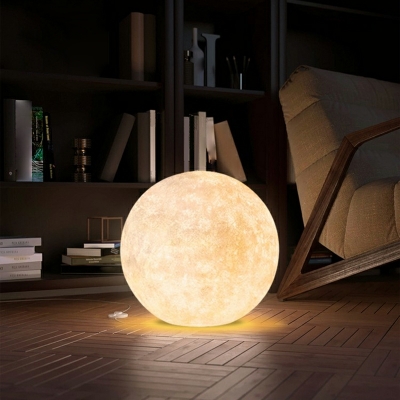 Nordic Creative Moon Floor Lamp Modern Romantic Floor Lamp for Garden