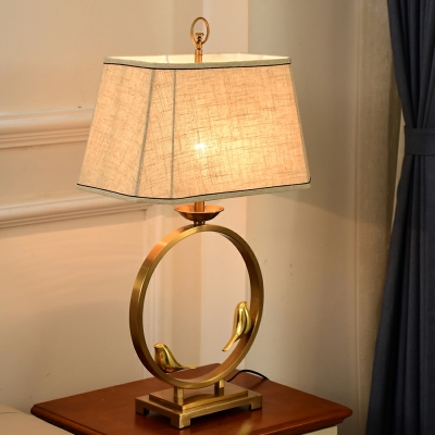 Chinese Antique Metal Table Lamp Modern Creative Fabric Table Lamp