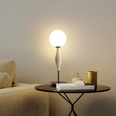 Modern Minimalist Desk Lamp Personality Glass Desk Lamp for Bedroom