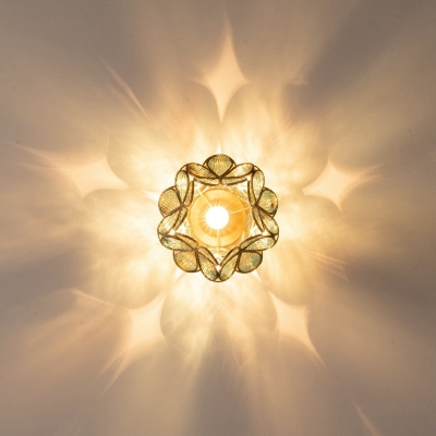1 Light Ceiling Lamp Modern Style Flower Shape Metal Flush Mount Chandelier Lighting