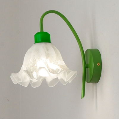 French Retro Green Wall Lamp Modern Minimalist Flower Acrylic Wall Mount Fixture