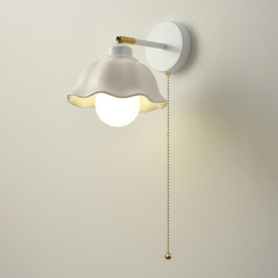 Nordic Cream Wall Lamp Modern Simple Metal Wall Lamp for Bedroom