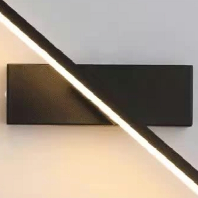 1 Light Contemporary Style Linear Shape Metal Wall Mounted Light Fixture