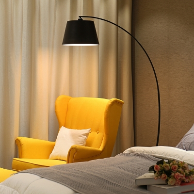 Modern Minimalist Design Floor Lamp Creative Arc Lamp Arm Floor Lamp for Bedroom