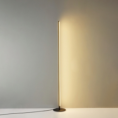 1 Light Minimalistic Style Linear Shape Metal Standing Floor Light for Living Room