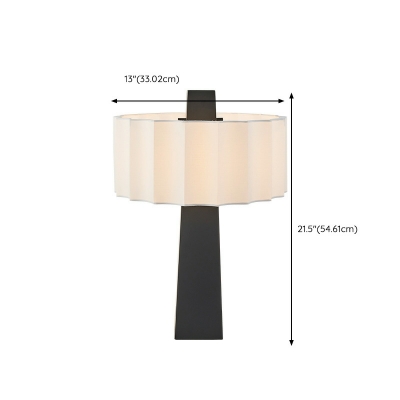 New Chinese Style Creative Design Metal Table Lamp with Fabric Lampshade for Bedroom