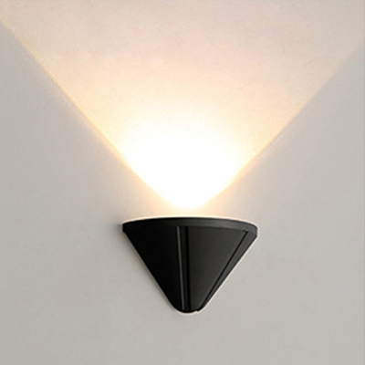 Contemporary LED Wall Mounted Light Fixture Cone Basic for Living Room