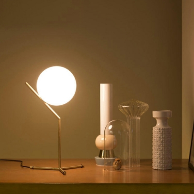 Nordic Minimalist Glass Ball Table Lamp for Bedroom and Study