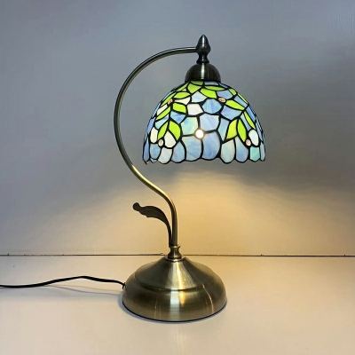 1 Light Tiffany Unique Shape Glass Table Light for Living Room