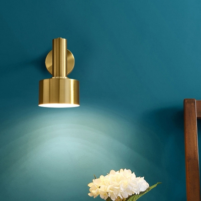 Nordic Creative Metal Wall Lamp with Gold Finish for Bedroom and Hallway