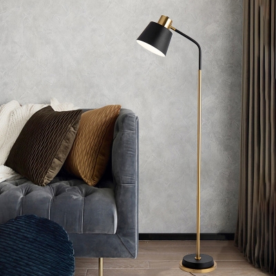 Nordic Minimalist Metal Vertical Floor Lamp for Bedroom and Study