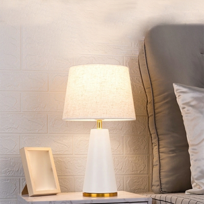 Modren Style Simple Touch-sensitive Intelligent Desk Lamp for Bedroom